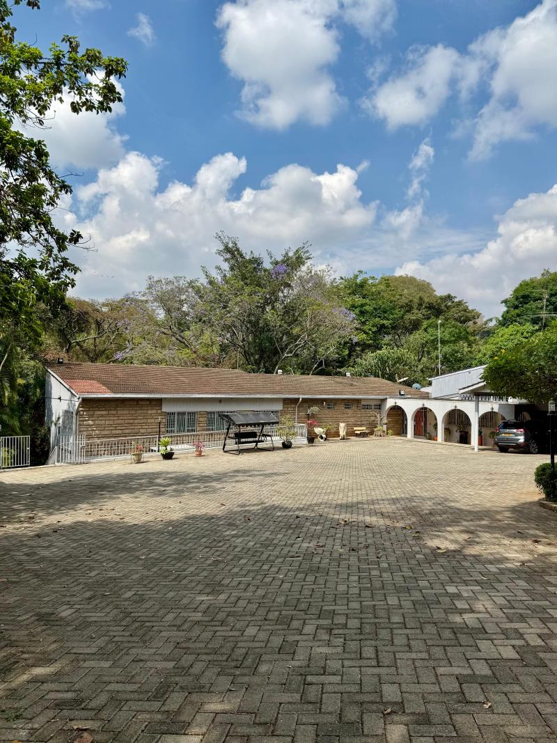 1 Acre Prime Land for Sale in Old Muthaiga, Nairobi photo 2
