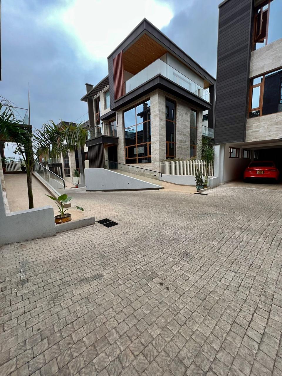 Villa Lavender – 6 Bedroom Luxury Villa for Sale in Lavington