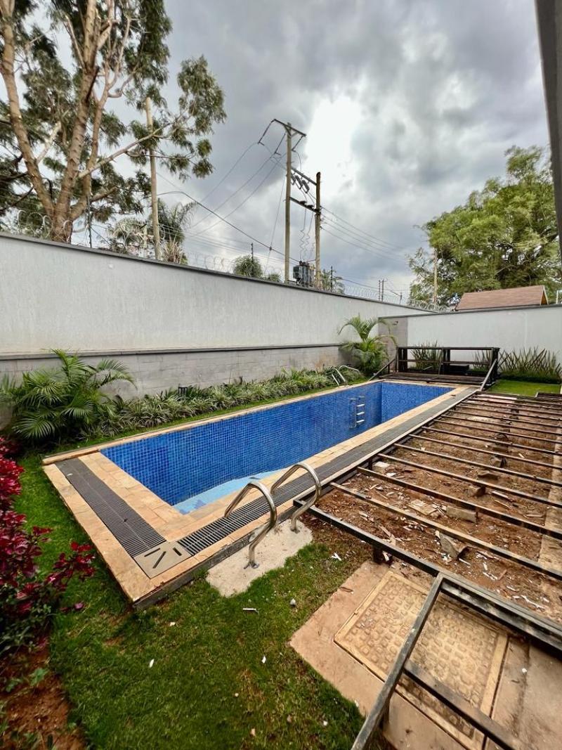 4 Bedroom Luxury Villa with Private Pool for Sale in Lavington  photo 4